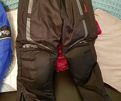 Kids jacket and  trousers waterproof and padded - Image 5/5