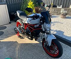 2017 Ducati Monster