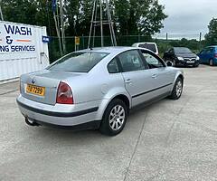 2005 Volkswagen Passat