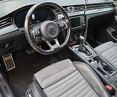 2017 Passat  Variant R line