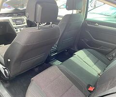 2017 Volkswagen Passat - Image 6/8