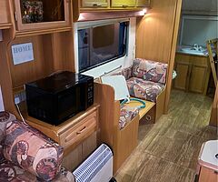 Avondale 4 Berth End Washroom AS NEW Caravan For Sale - Image 6/10