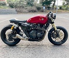 Yamaha XJR 400 Cafe Racer