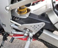 2001 Yamaha YZF R6 600 - Image 9/10