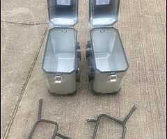 Yamaha XT panniers