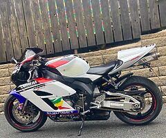 2004 Honda  CBR 1000RR Fireblade - Image 5/9