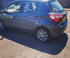 2018 Toyota Yaris - Image 6/10