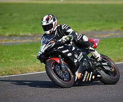 2004 Yamaha R6 - Image 3/4