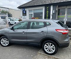 2017 Nissan Qashqai 1.2 AUTO // Low Miles