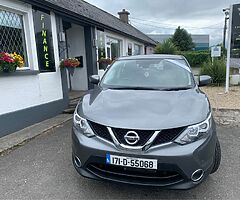 2017 Nissan Qashqai 1.2 AUTO // Low Miles - Image 4/10