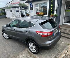 2017 Nissan Qashqai 1.2 AUTO // Low Miles - Image 7/10
