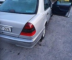 Mercedes Benz c 180