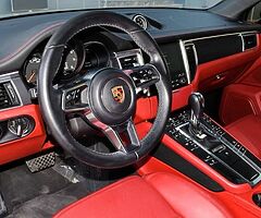 2017 Porsche Macan - Image 3/10