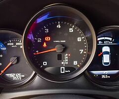 2017 Porsche Macan - Image 5/10