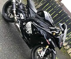 Delkevic 200mm round carbon exhaust