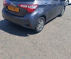 2018 Toyota Yaris - Image 9/10