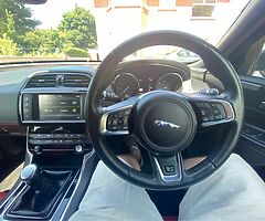 2015 Jaguar XE - Image 8/9