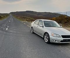 Lexus is200 se (with LSD)