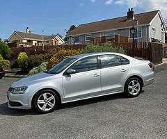 2012 Volkswagen Jetta - Image 5/10