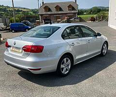 2012 Volkswagen Jetta - Image 8/10