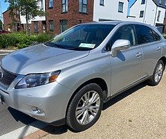 Lexus RX450 hybrid 2011 automatic transmission jeep is mint - Image 3/10
