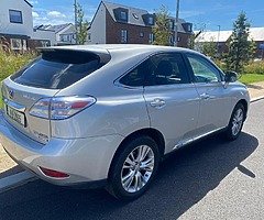 Lexus RX450 hybrid 2011 automatic transmission jeep is mint - Image 6/10
