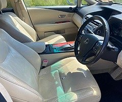 Lexus RX450 hybrid 2011 automatic transmission jeep is mint - Image 8/10