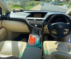 Lexus RX450 hybrid 2011 automatic transmission jeep is mint - Image 10/10