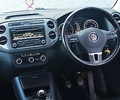 2012 VW Tiguan 2.0tdi/High spec/FSH/Irish car - Image 7/10