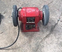 Bench grinder
