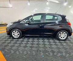 2017 PEUGEOT 208 ACTIVE 1.6 HDI ** EXCELLENT FINANCE PACKAGES AVAILABLE ** - Image 5/10