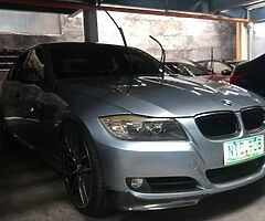 2010 BMW 318i - Image 3/6