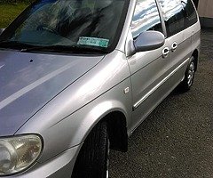 2 Kia sedona 06 reg for parts or repare1 crewcab 1 7seater 2 automatic
