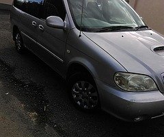 2 Kia sedona 06 reg for parts or repare1 crewcab 1 7seater 2 automatic
