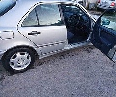 Mercedes Benz c 180