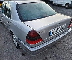Mercedes Benz c 180 - Image 4/5