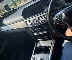 MERCEDES E300 hybrid - Image 8/9