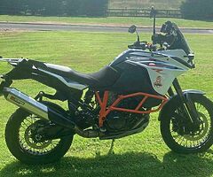 2019 KTM 1090