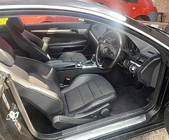 Mercedes benz E 220 - Image 4/6