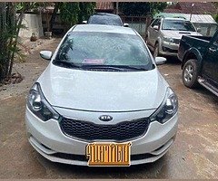 ລົດ kia celato 2014 ລົດບໍ່ມີຕຳນິ ລາຄາ $11.xxx