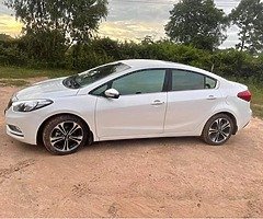 ລົດ kia celato 2014 ລົດບໍ່ມີຕຳນິ ລາຄາ $11.xxx - Image 4/6