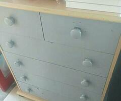 sideboard units, 40" smart Tv, baby chair, drawers - Image 5/5