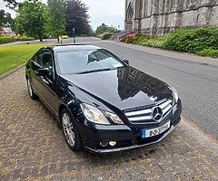 Mercedes benz E 220 Coupe - Image 4/10