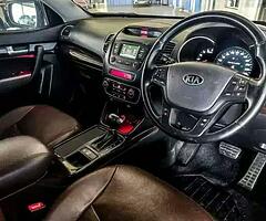 Kia Sorrento - Image 4/6