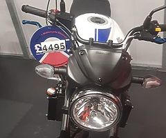 2016 Suzuki SV650 *only 1200 miles *