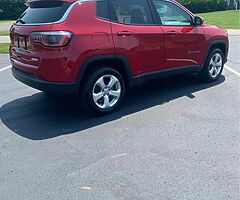 2017 Jeep Compass · Latitude Sport Utility 4D - Image 4/10