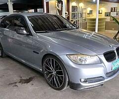 2010 BMW 318i Executive Edition E90 Body type