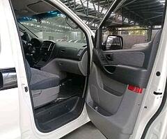 2017 Hyundai Grand Starex Super Express 2.5TcI - Image 6/9