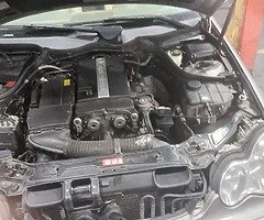Mercedes Benz C180 kompressor 1.8 petrol 2005 - Image 4/5