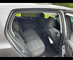 2011 Volkswagen Golf - Image 4/8